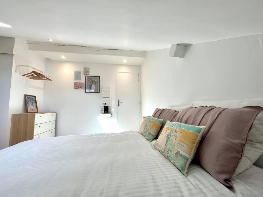 Studio Jade : Charmant Logement Place Clemenceau Apartamento Pau Exterior foto